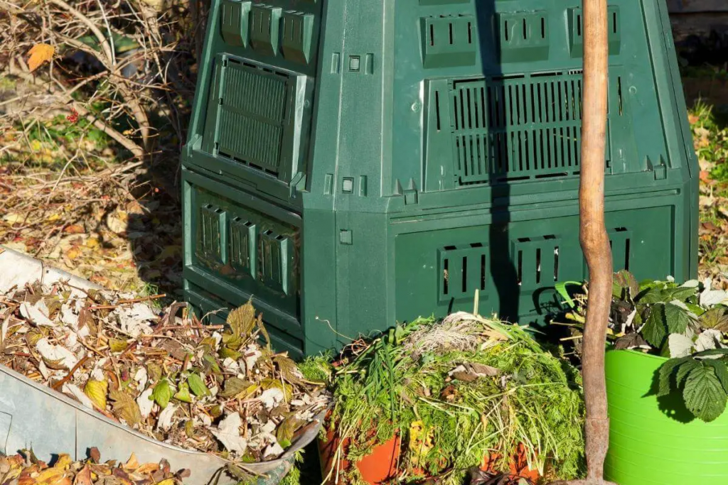 Wie bekomme ich Würmer in meinen Komposthaufen?